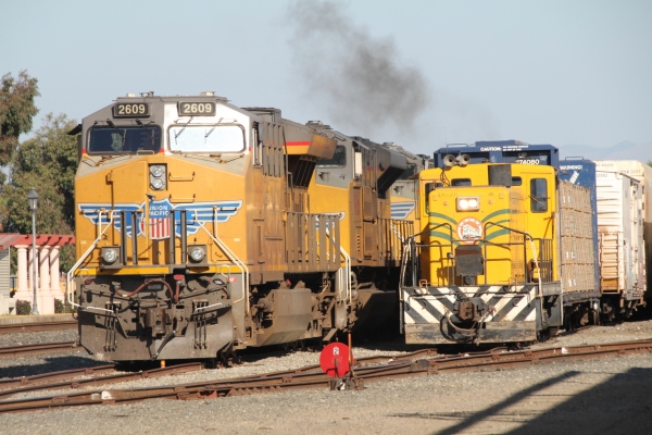 UP and SMVRR Locos side by side in yard
